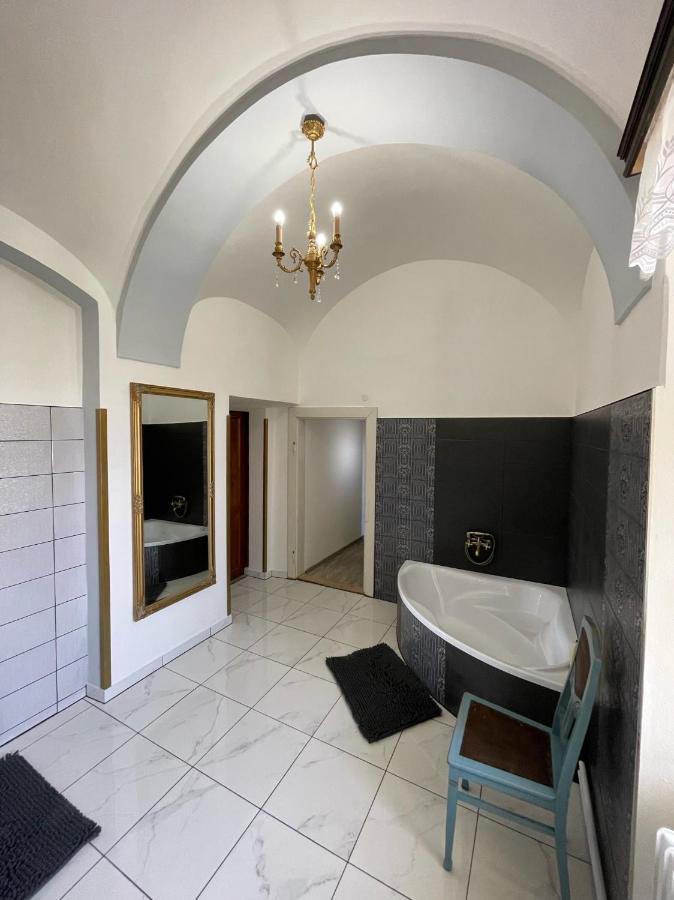 Apartman Sunny Adam Na Zamku Ceska Kamenice Ngoại thất bức ảnh